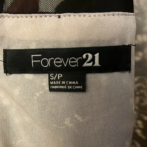 🛍️Forever 21 Black Lace Overlay Dress Size Small - Picture 7 of 9